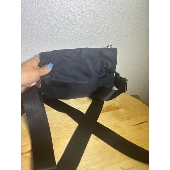 Lululemon Athletica Everywhere Belt Bag Black - Picture 6 of 9